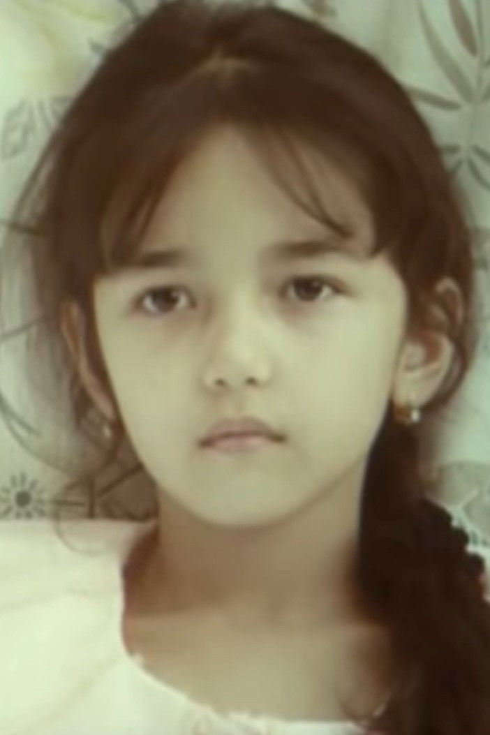 Barno Nishanova backdrop