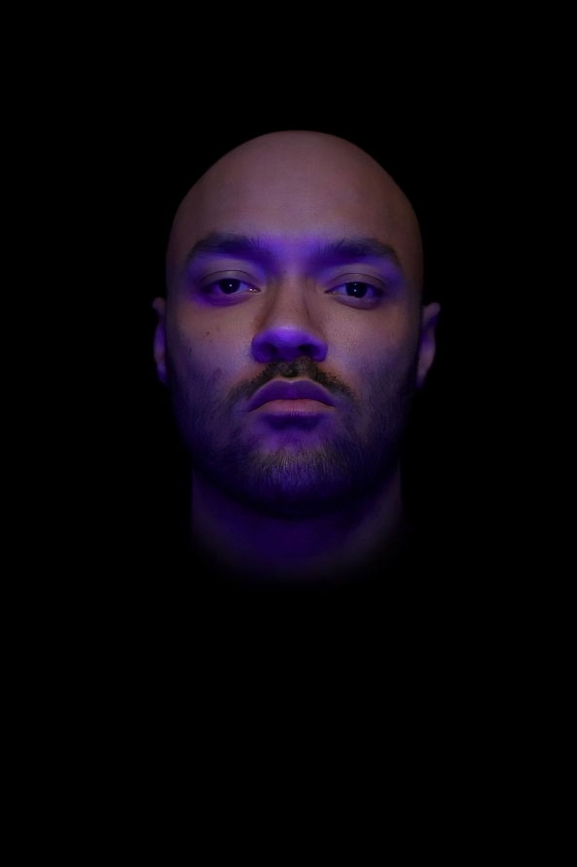 Tarek Ebéné backdrop