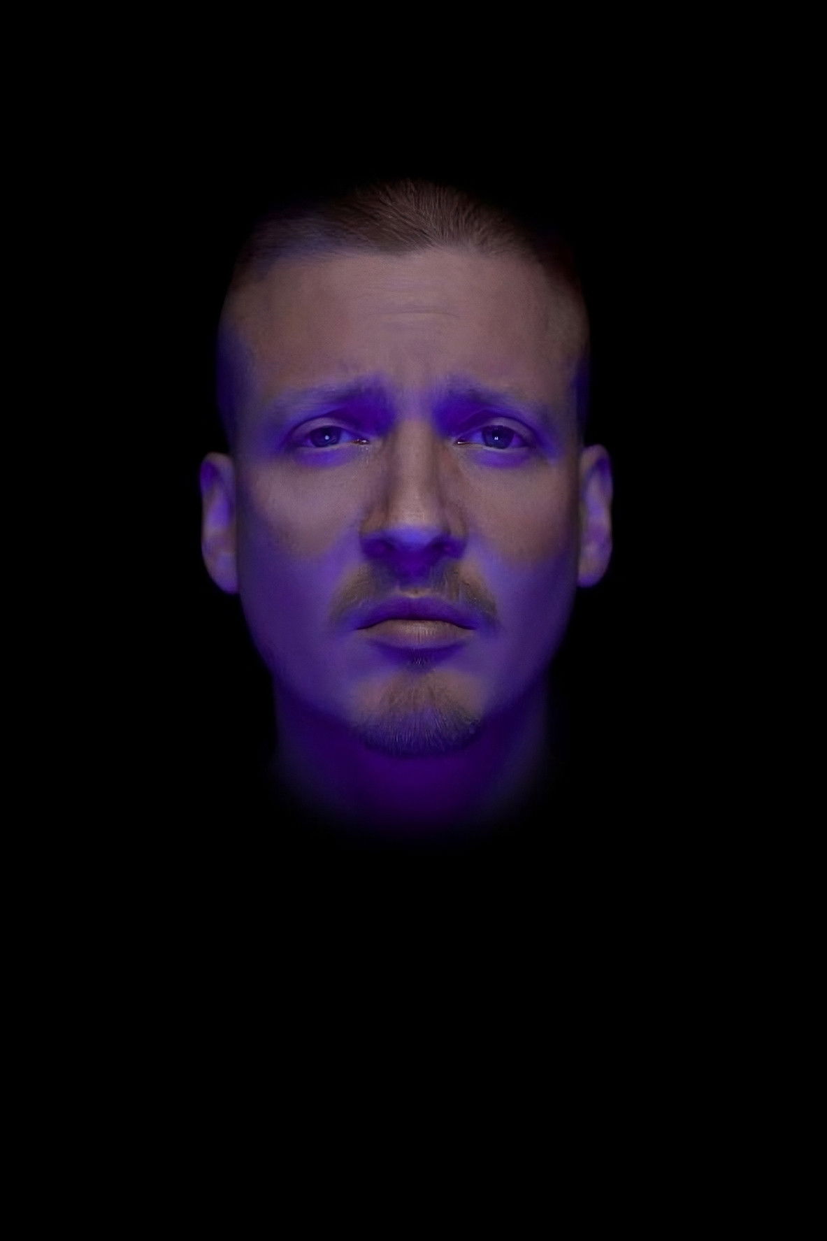 Nico Seyfried backdrop