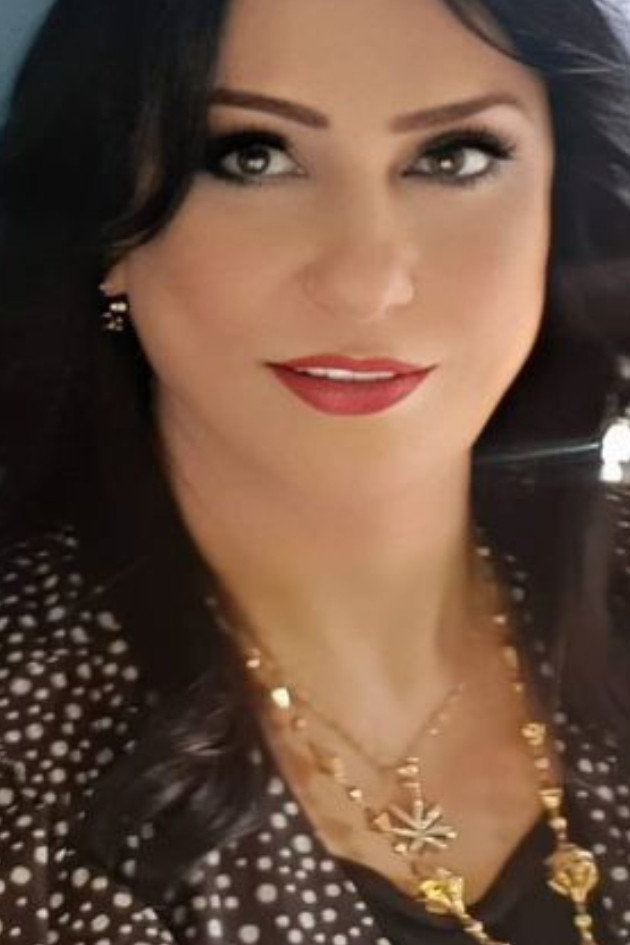 Batoul Aziz backdrop