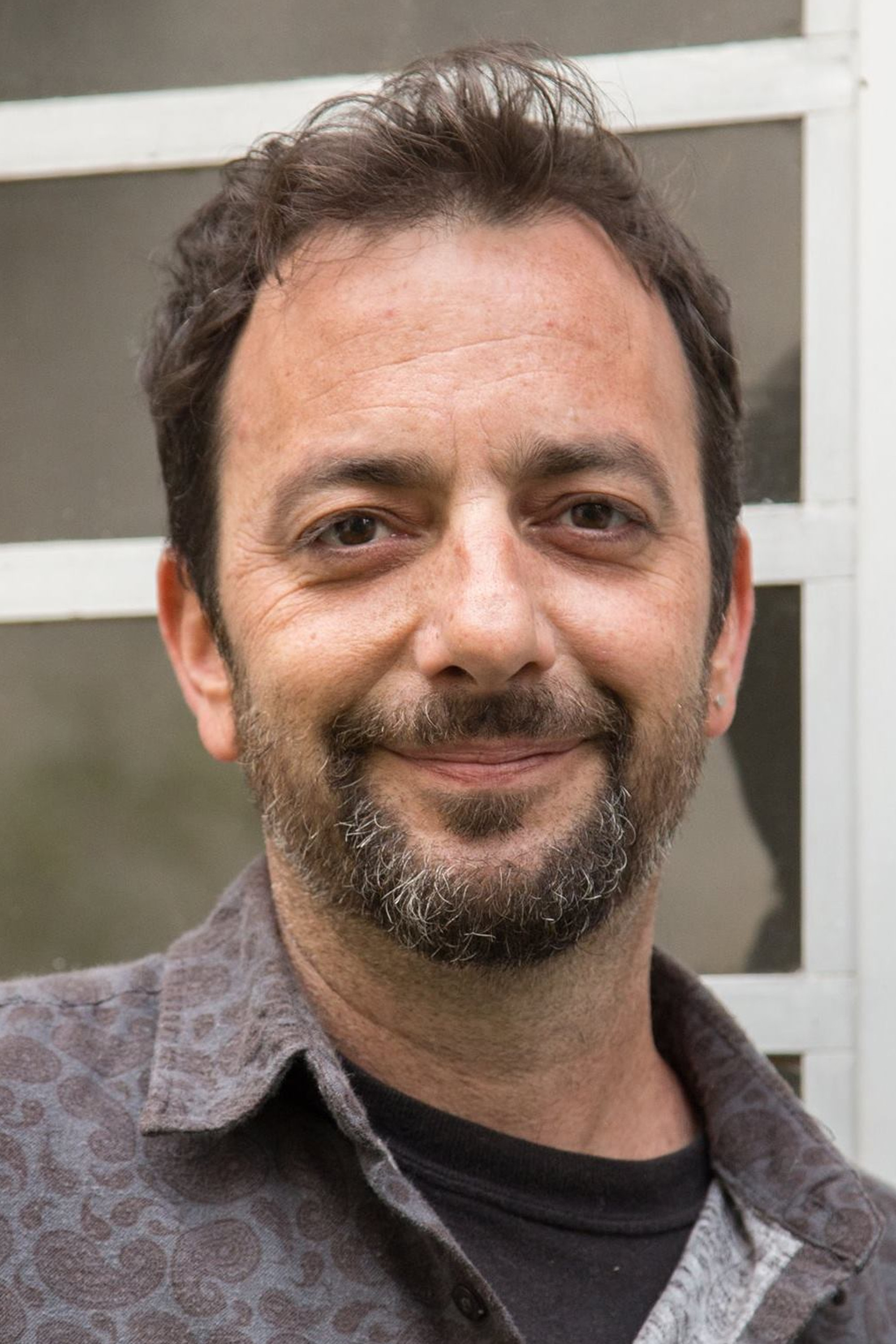 Hernán Rosa backdrop