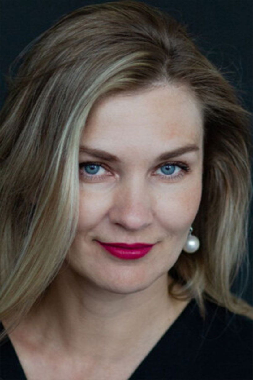 Anna Yuzhakova backdrop