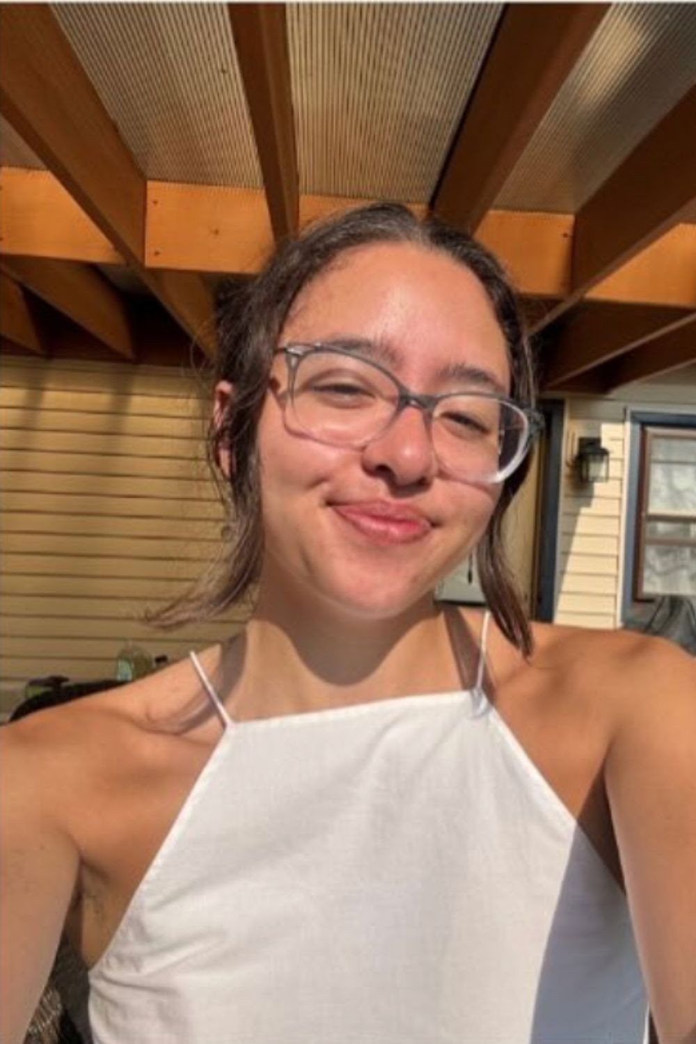 Mari Kodama backdrop