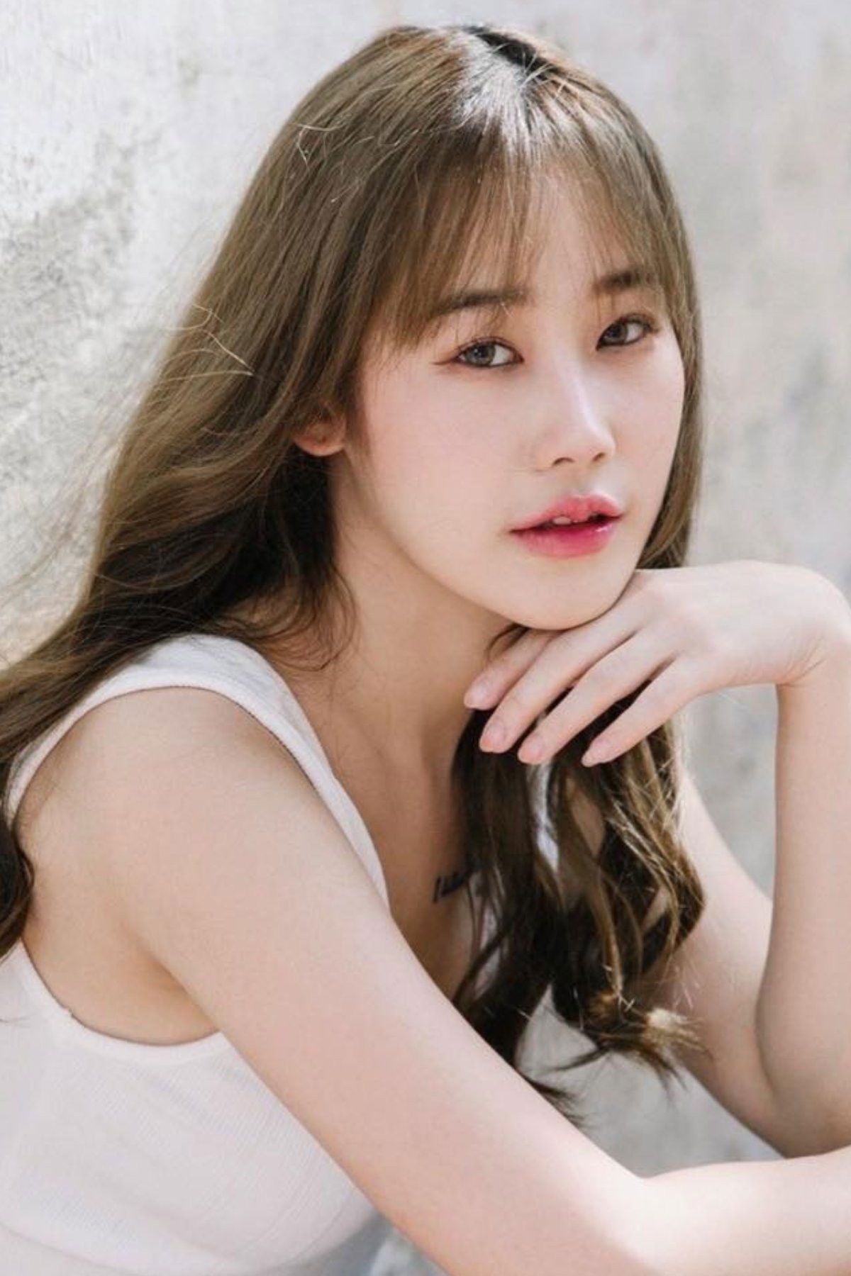 Marika Paekiatchalorn backdrop