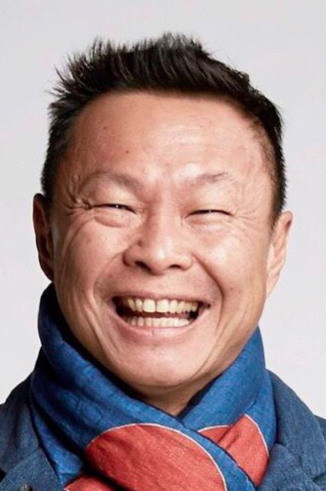 Teravat Anuvatudom backdrop