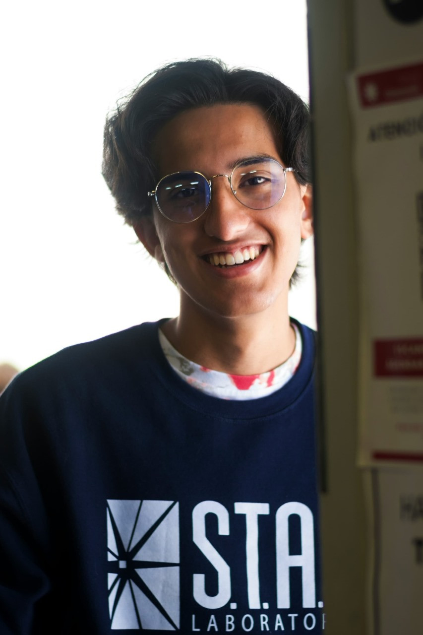 Paquito Fuster backdrop