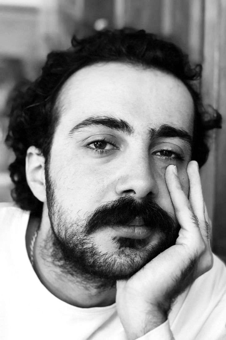 Rowal Navgundî backdrop