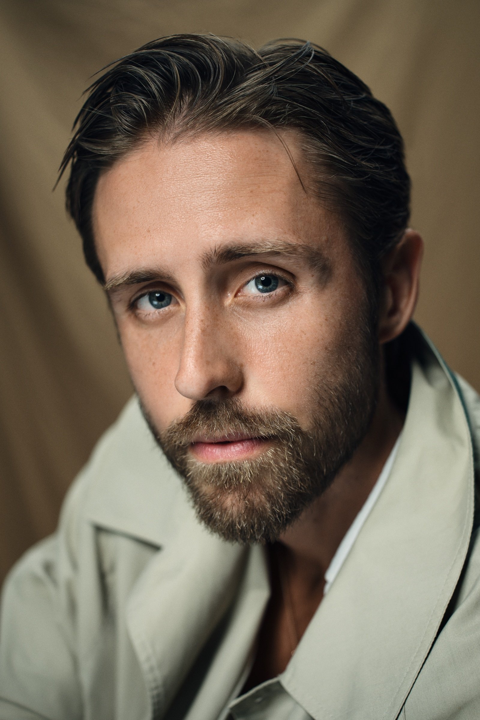 Alec Toselli backdrop