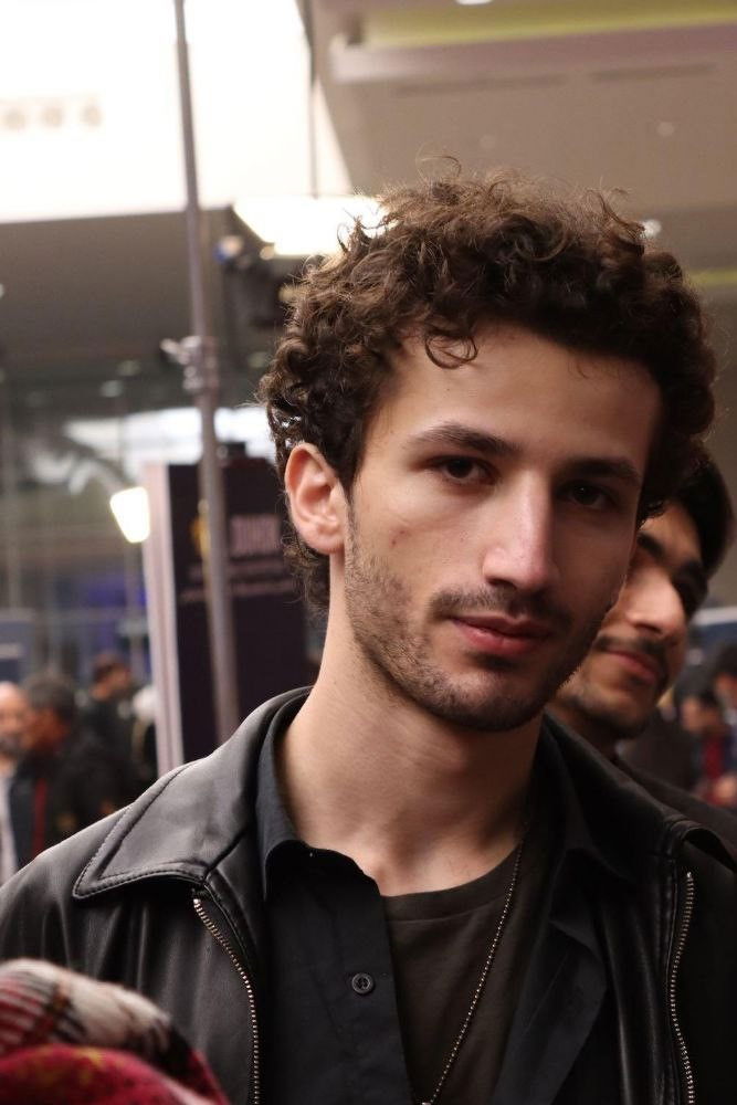 Havi Sherzad backdrop