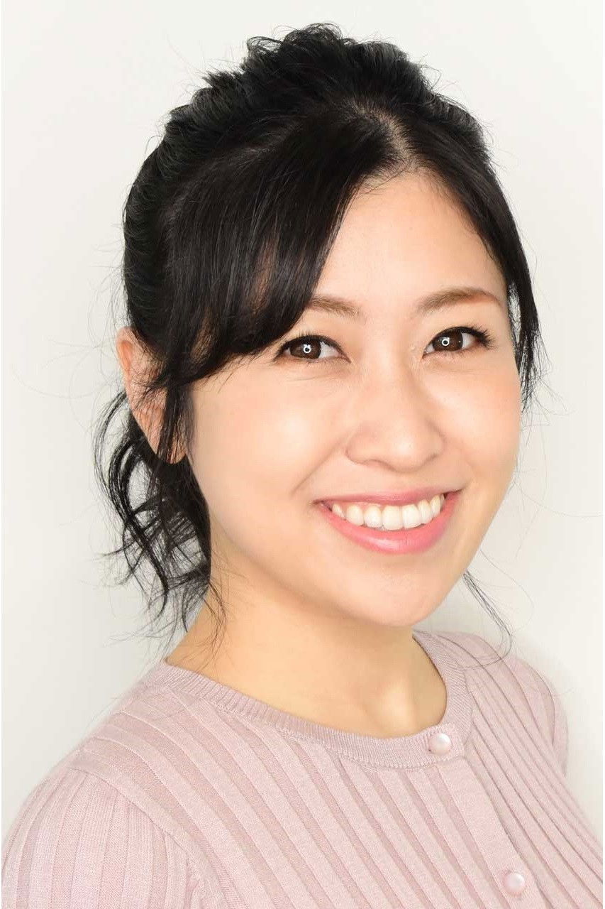 室谷 香菜子 backdrop