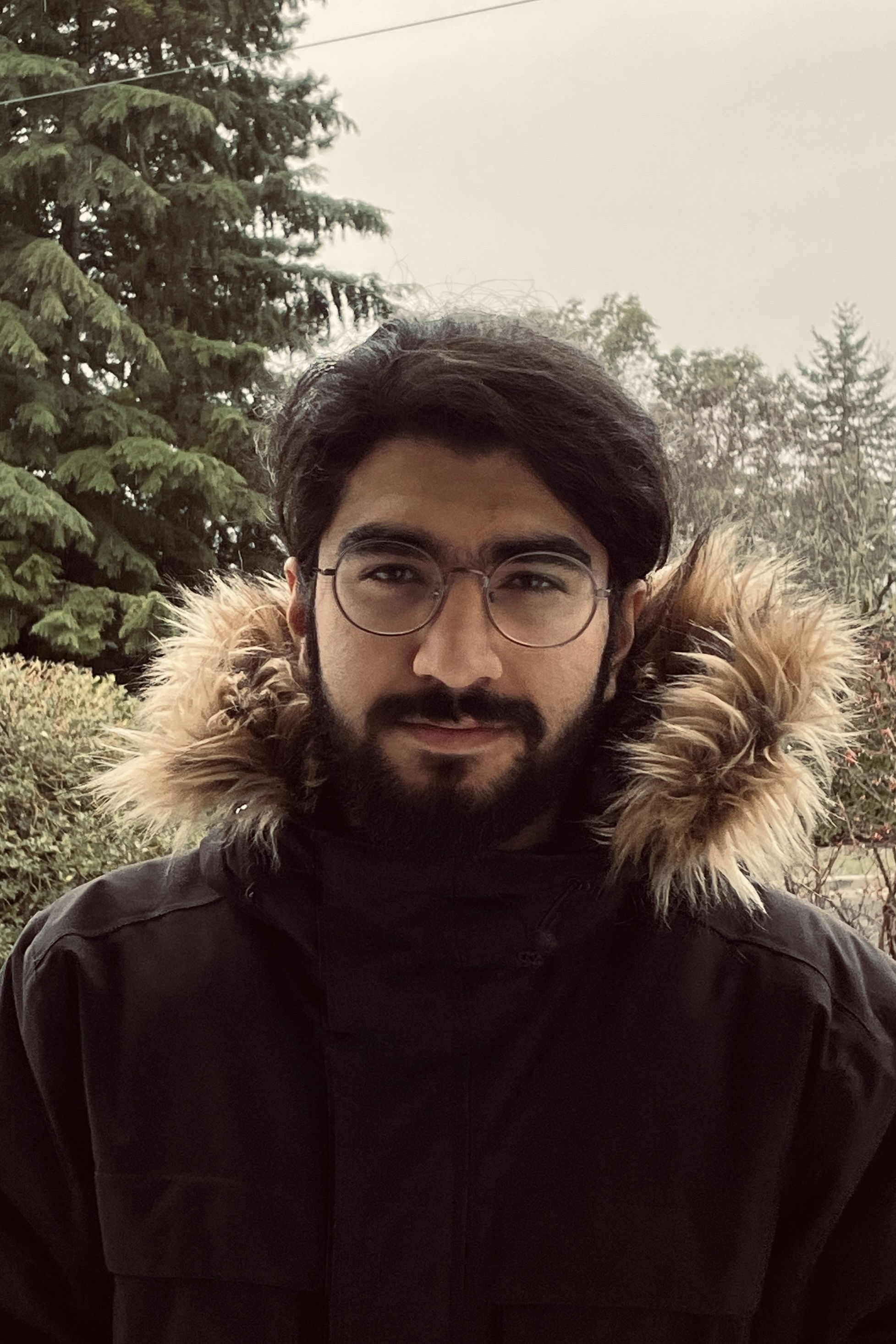 Aria Amirmoini backdrop