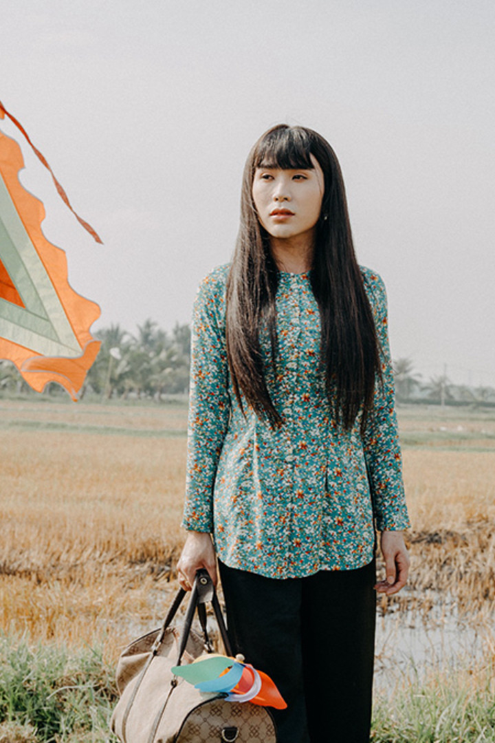 Lê Minh Dũng backdrop