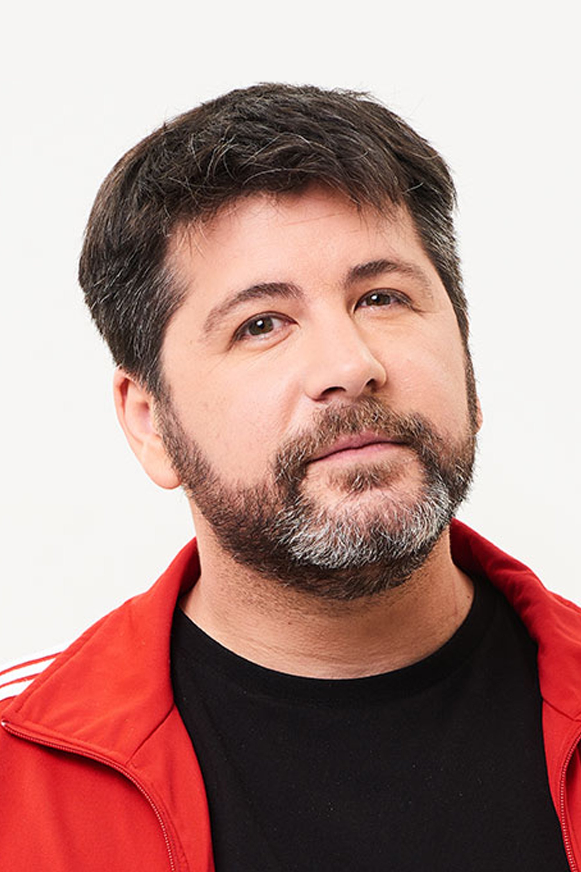 Adrián Lakerman backdrop