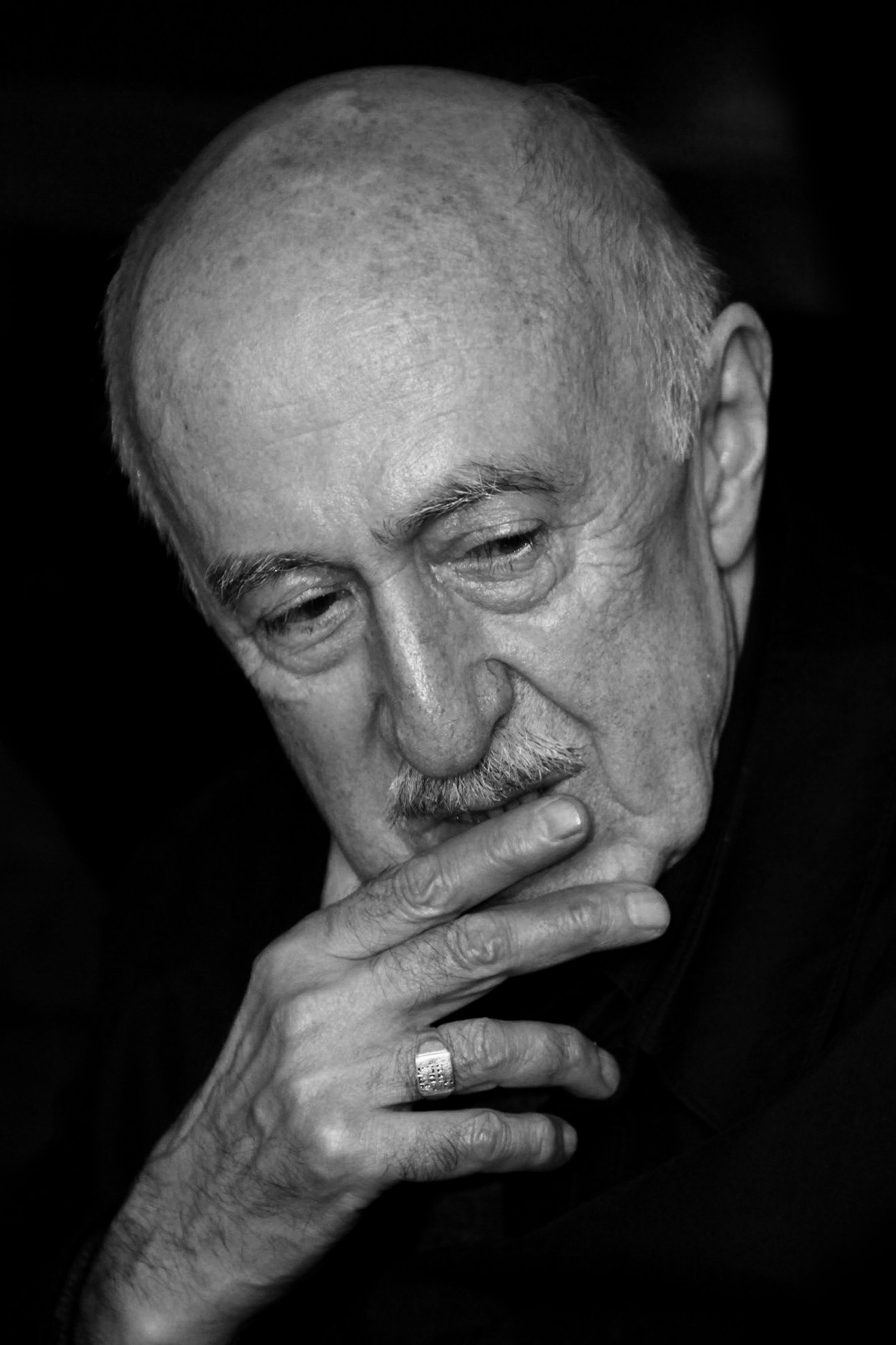 Otar Iosseliani: Otar Ioseliani backdrop