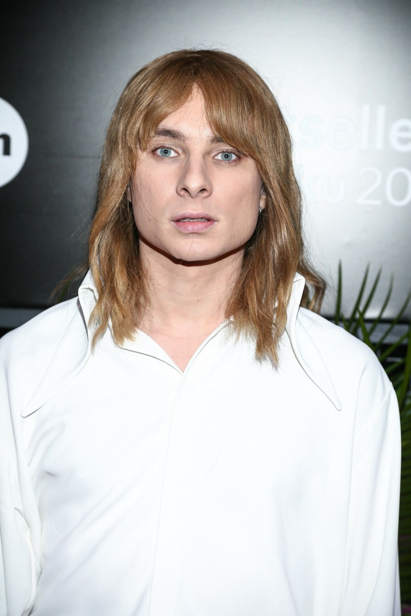 Ralph Kaminski backdrop