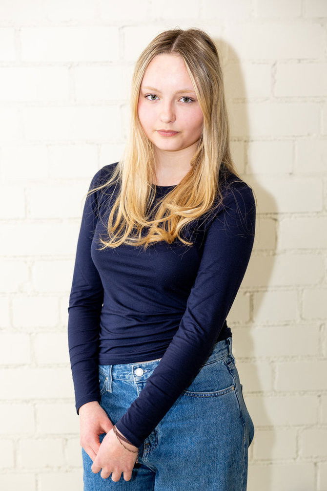 Elena Katkute backdrop