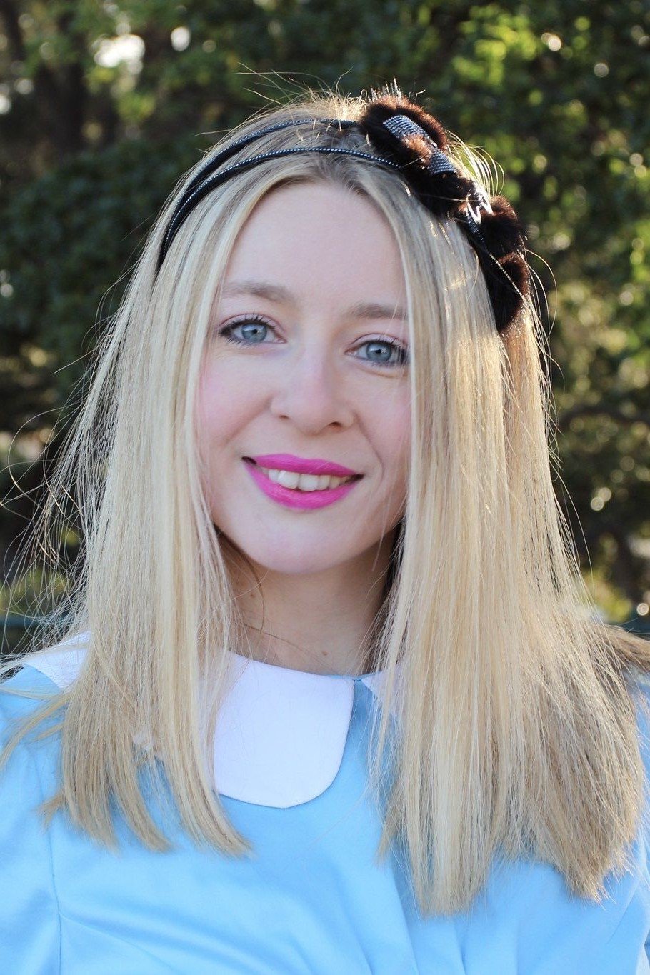 Capucine Ackermann backdrop