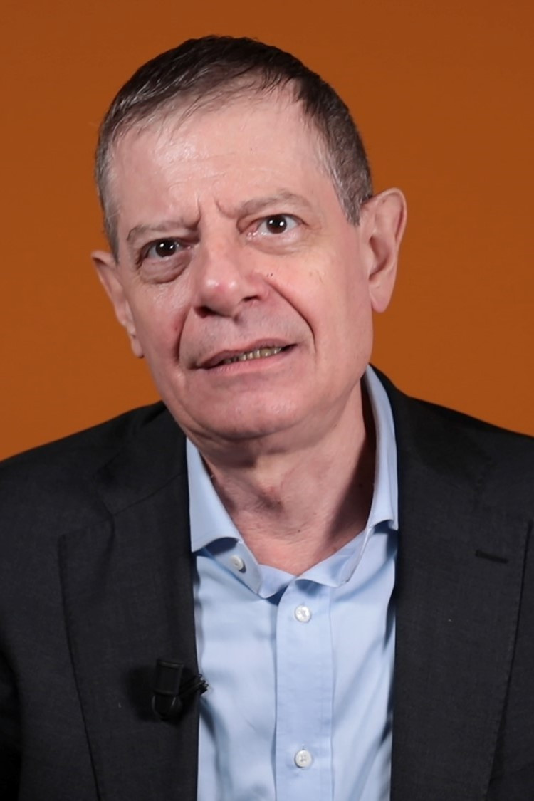 Guido Salvini backdrop