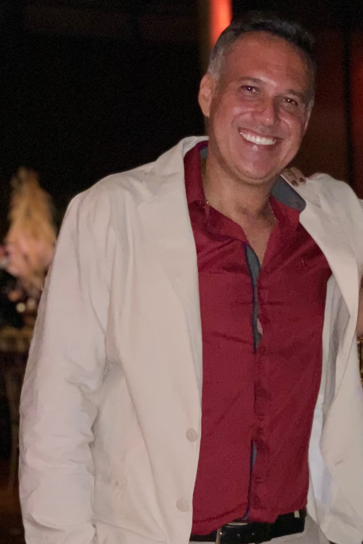 Cassio Loures backdrop