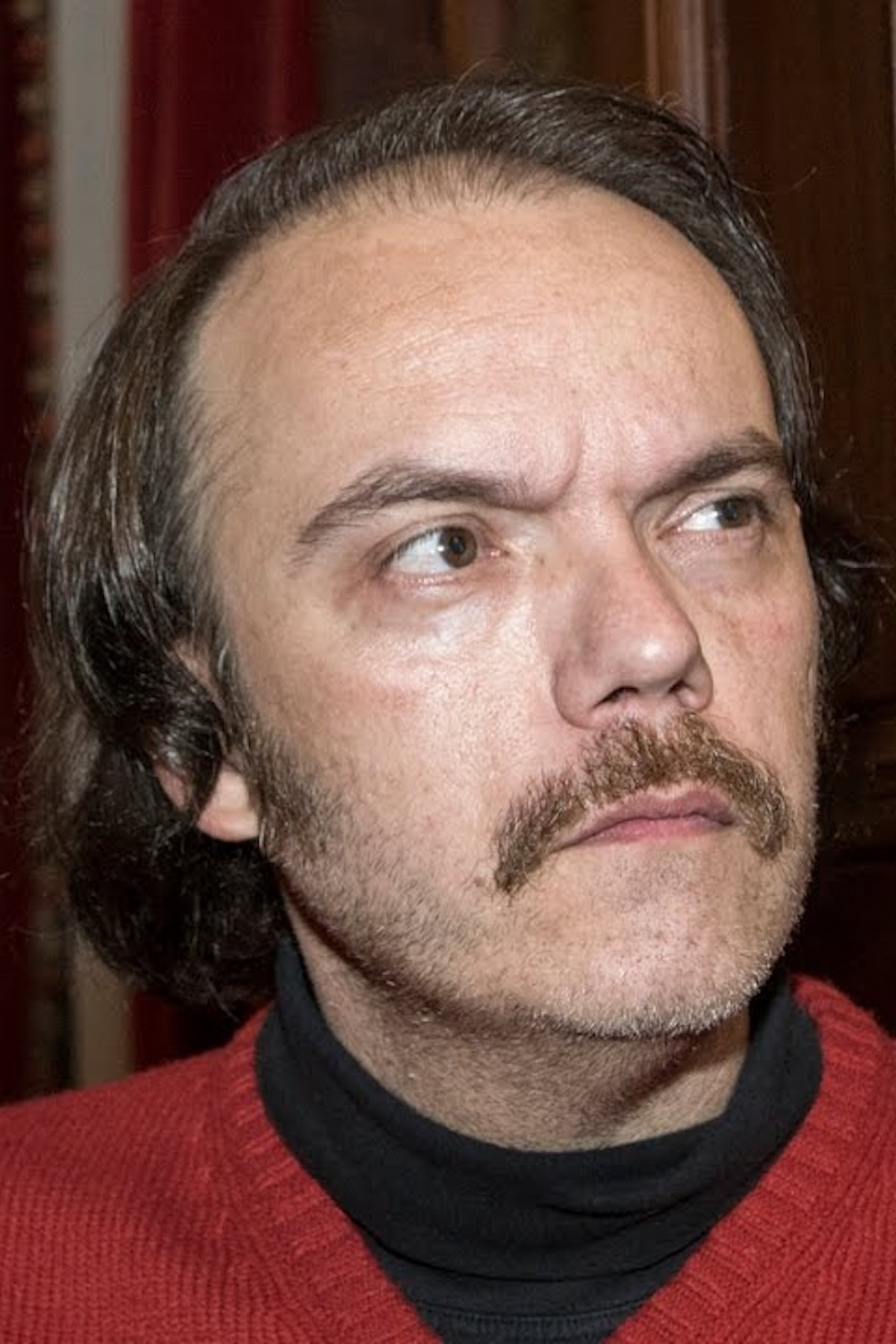 Pepe Macías backdrop