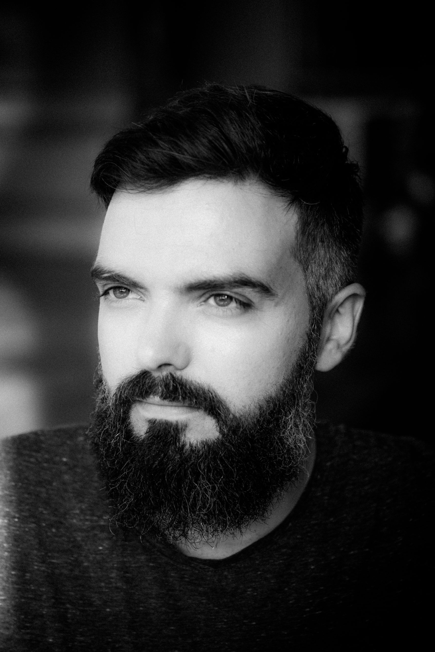 Luís Araújo backdrop