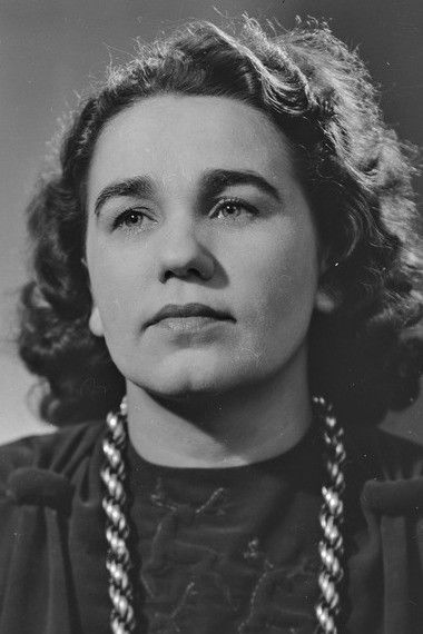 Laine Mesikäpp backdrop