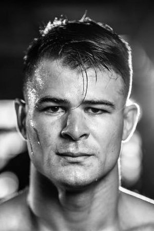 Diego Lopes backdrop