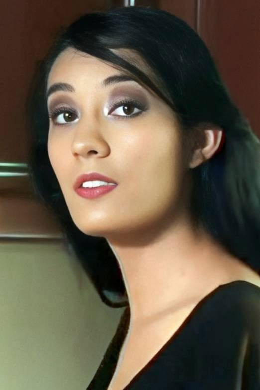 Emmy de la Torre backdrop