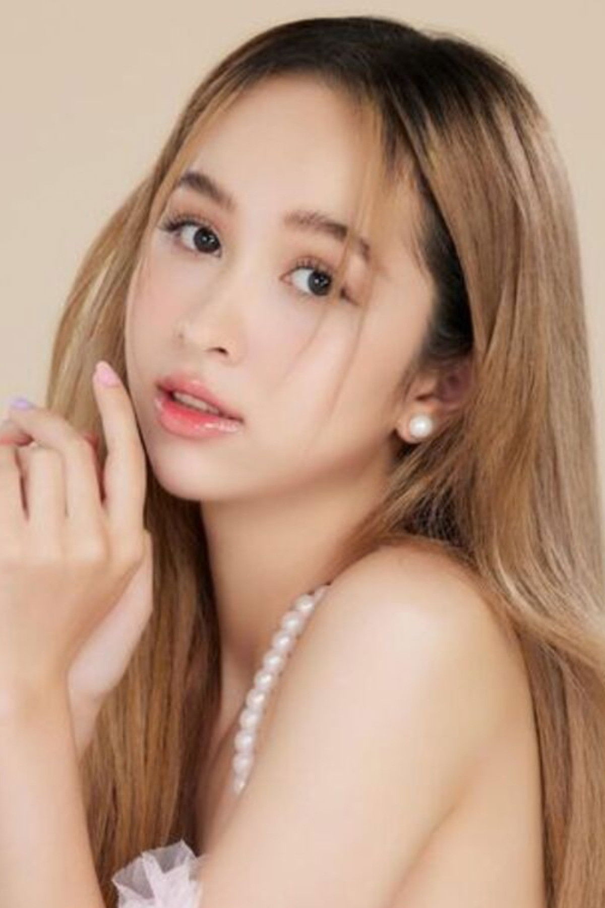 Hannah Rosenbloom backdrop