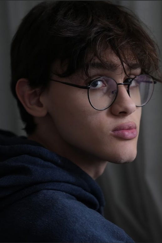 Antonio Carqueijó backdrop