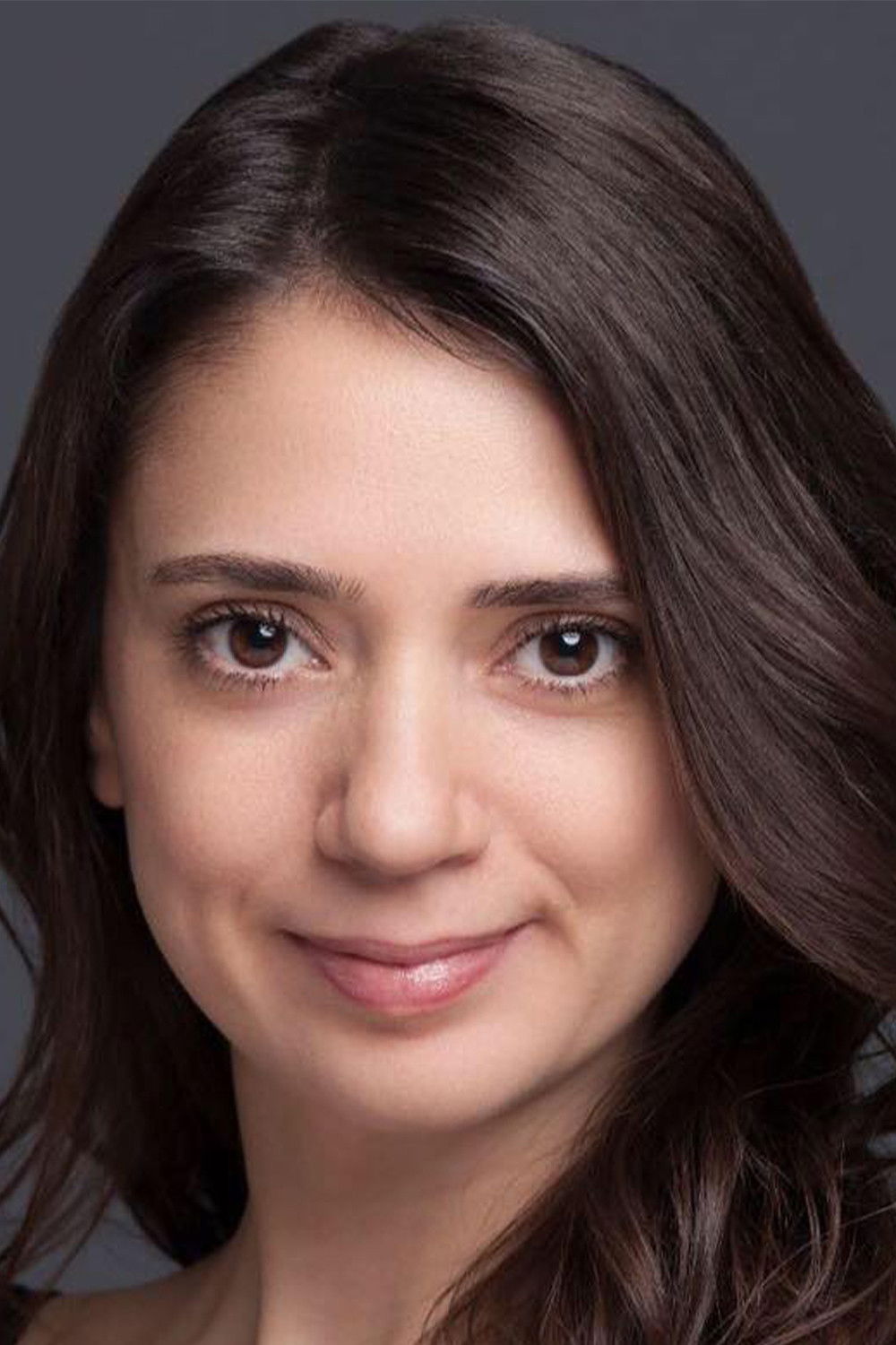 Simge Defne backdrop