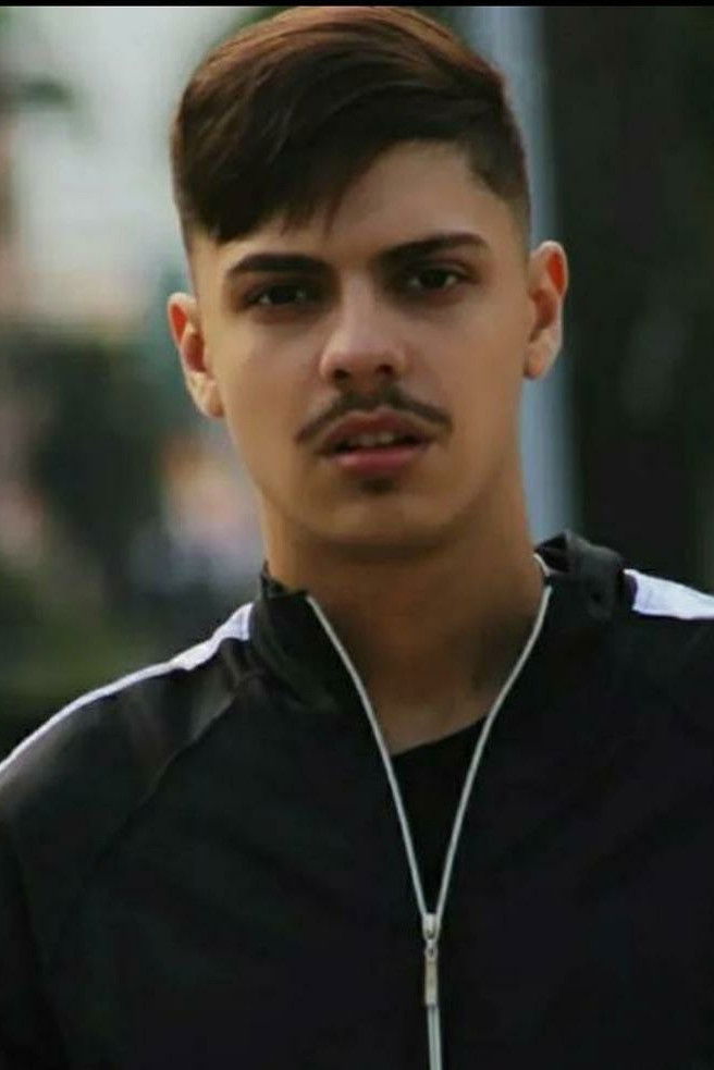 Romenighy Botelho backdrop