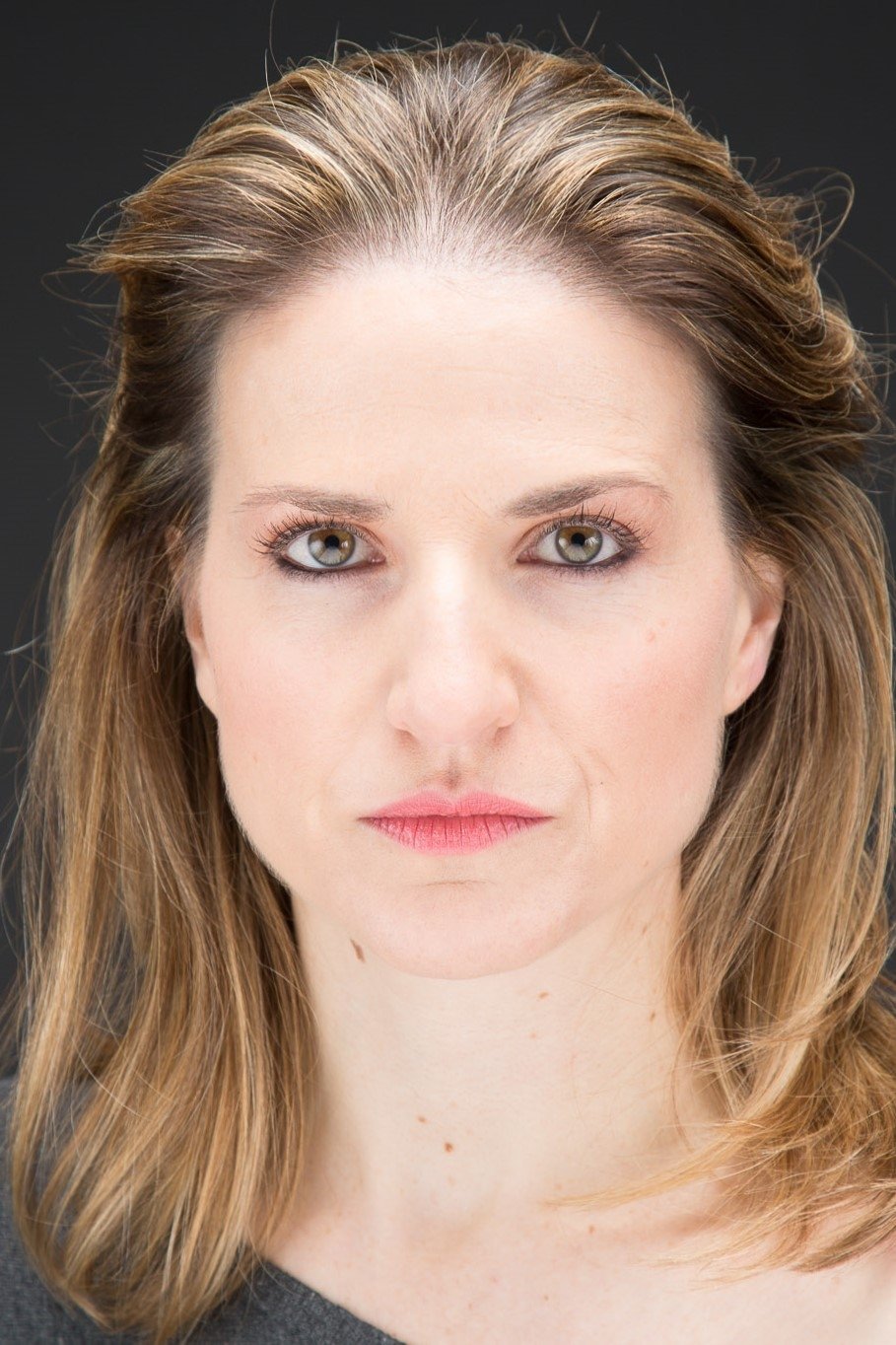 Carolina Aller backdrop