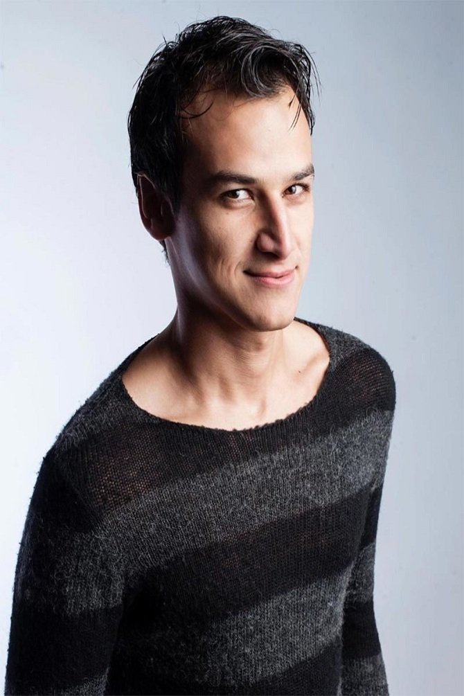 Kürşat Demir backdrop