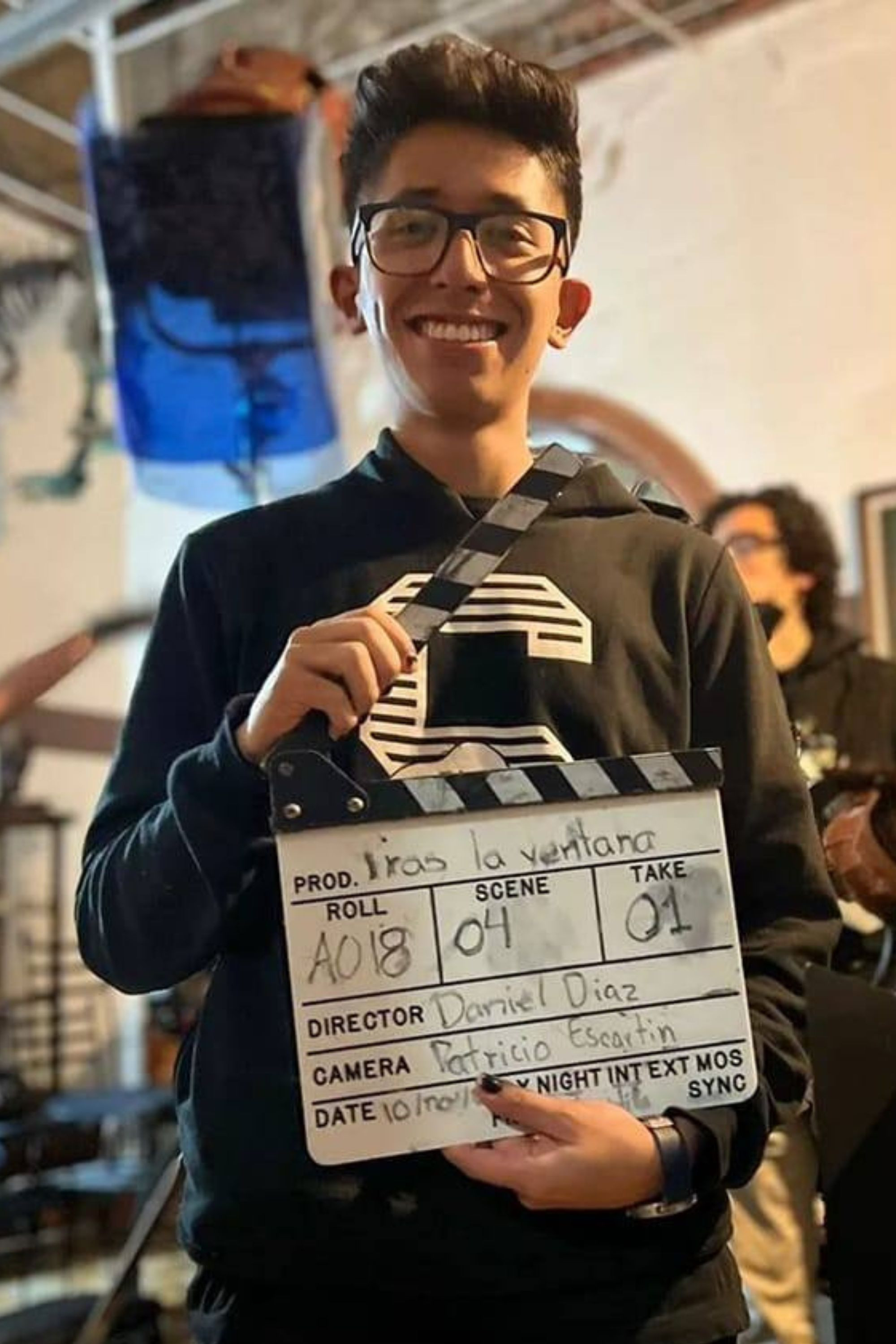 Daniel Alejandro backdrop