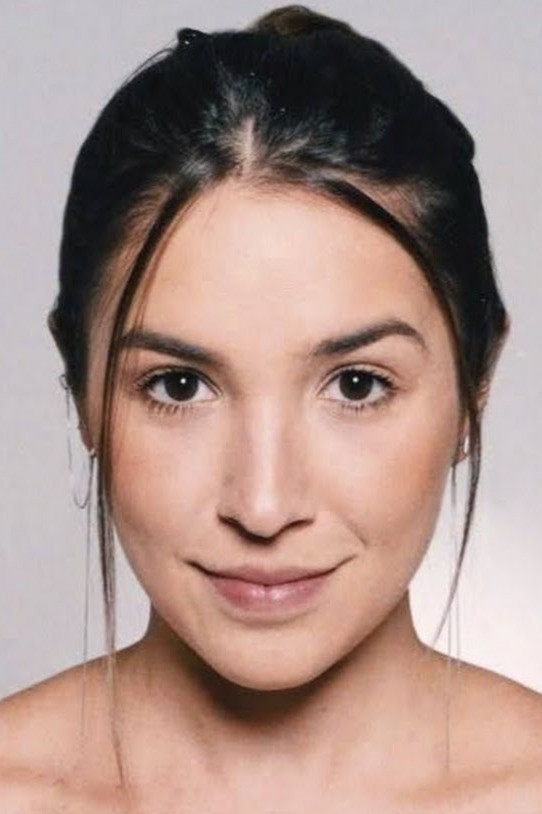 Luna Kruschewsky backdrop