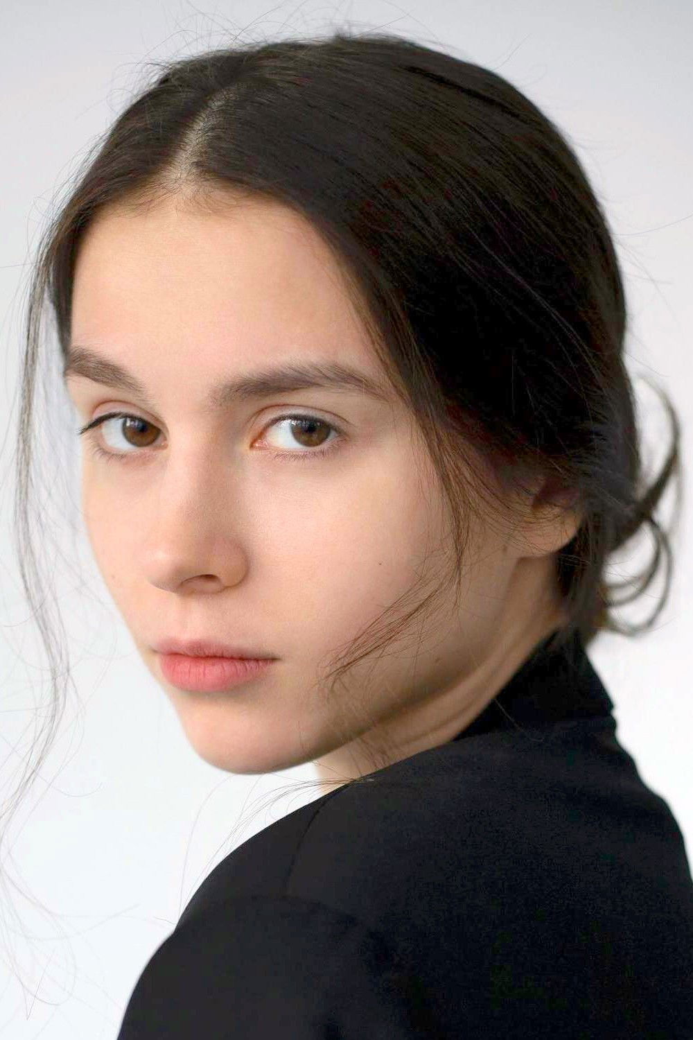 Kira Nasonova backdrop