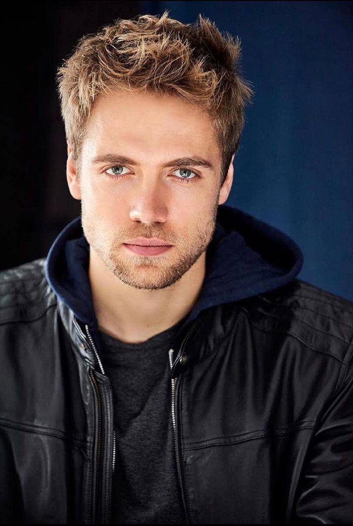 Pablo Sandstorm backdrop