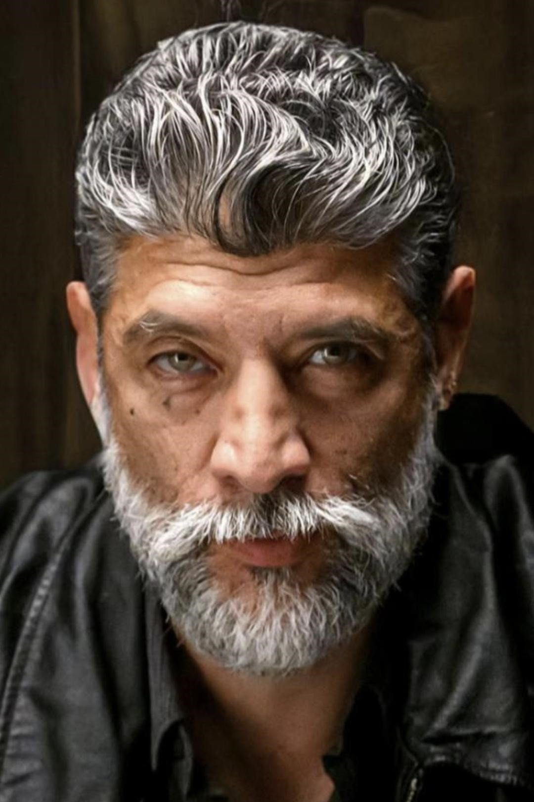 Cristian Lavin backdrop