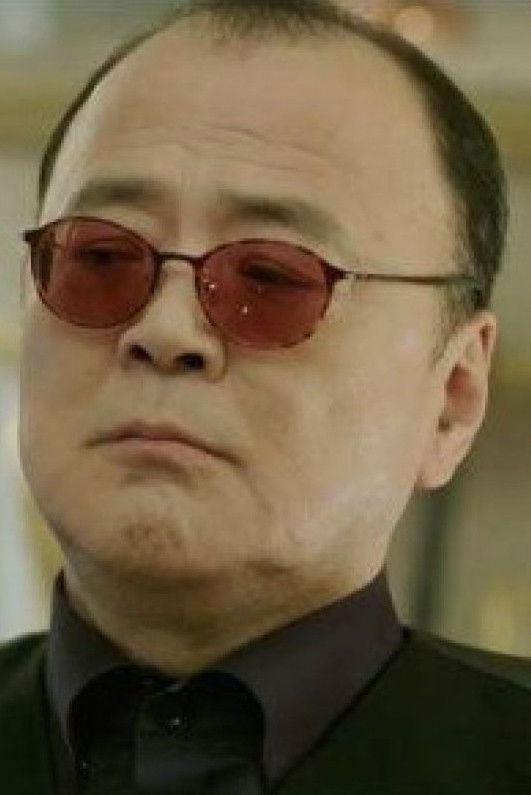 Heo Jung-Guk backdrop