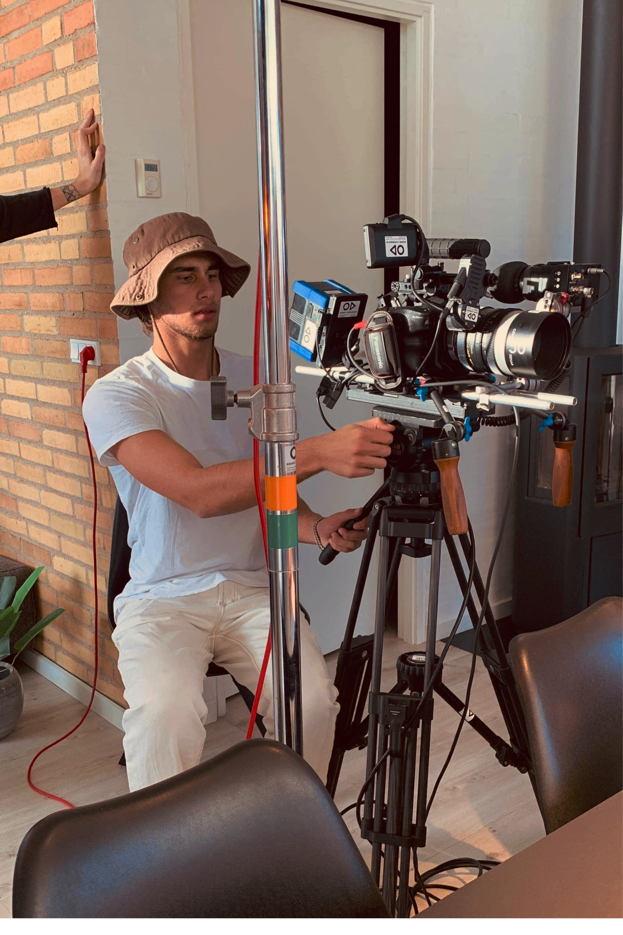 Nicolai Larsson backdrop