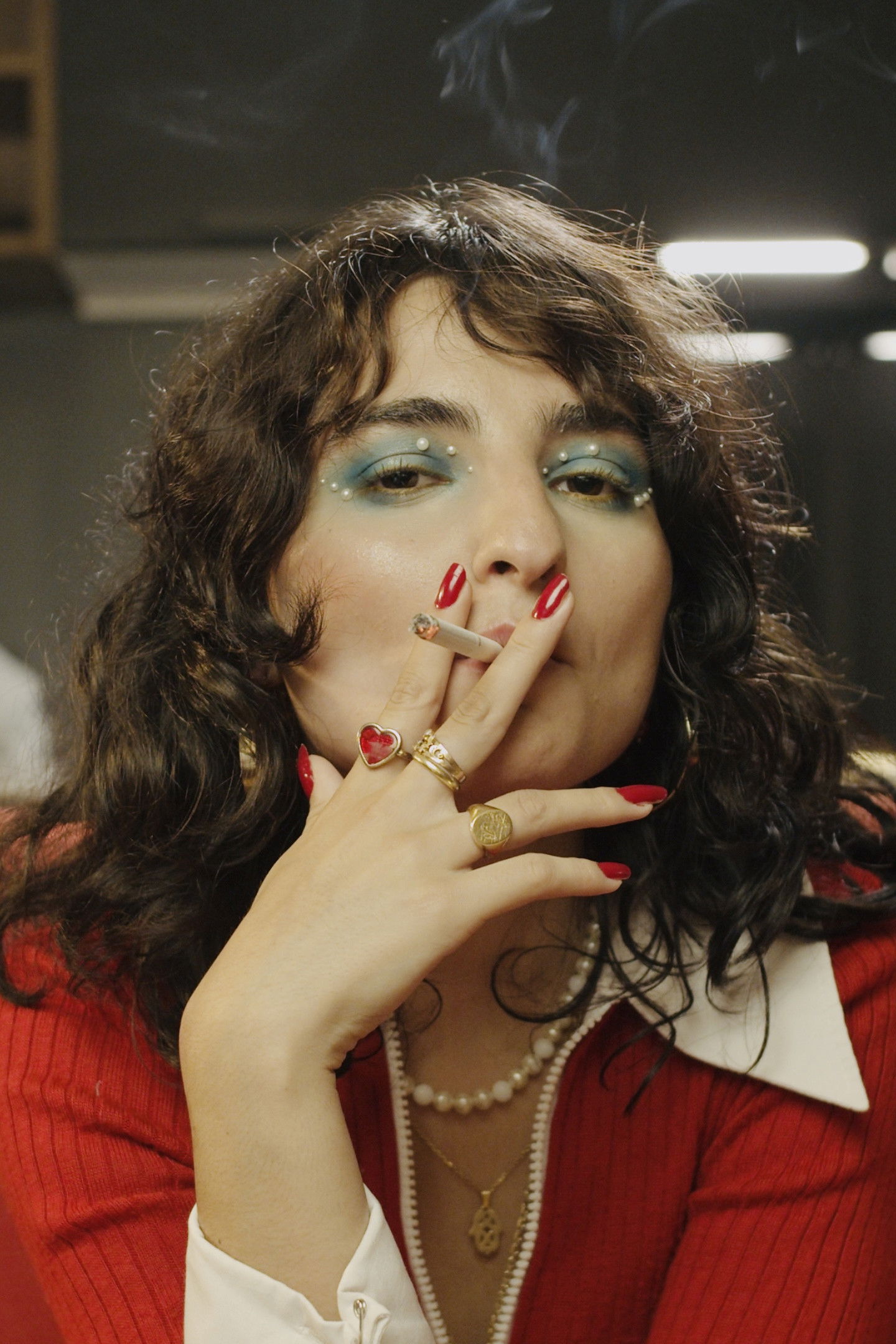 Léa Belmerabet backdrop