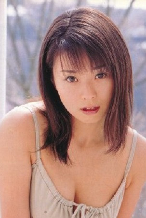 Saya Mochizuki backdrop