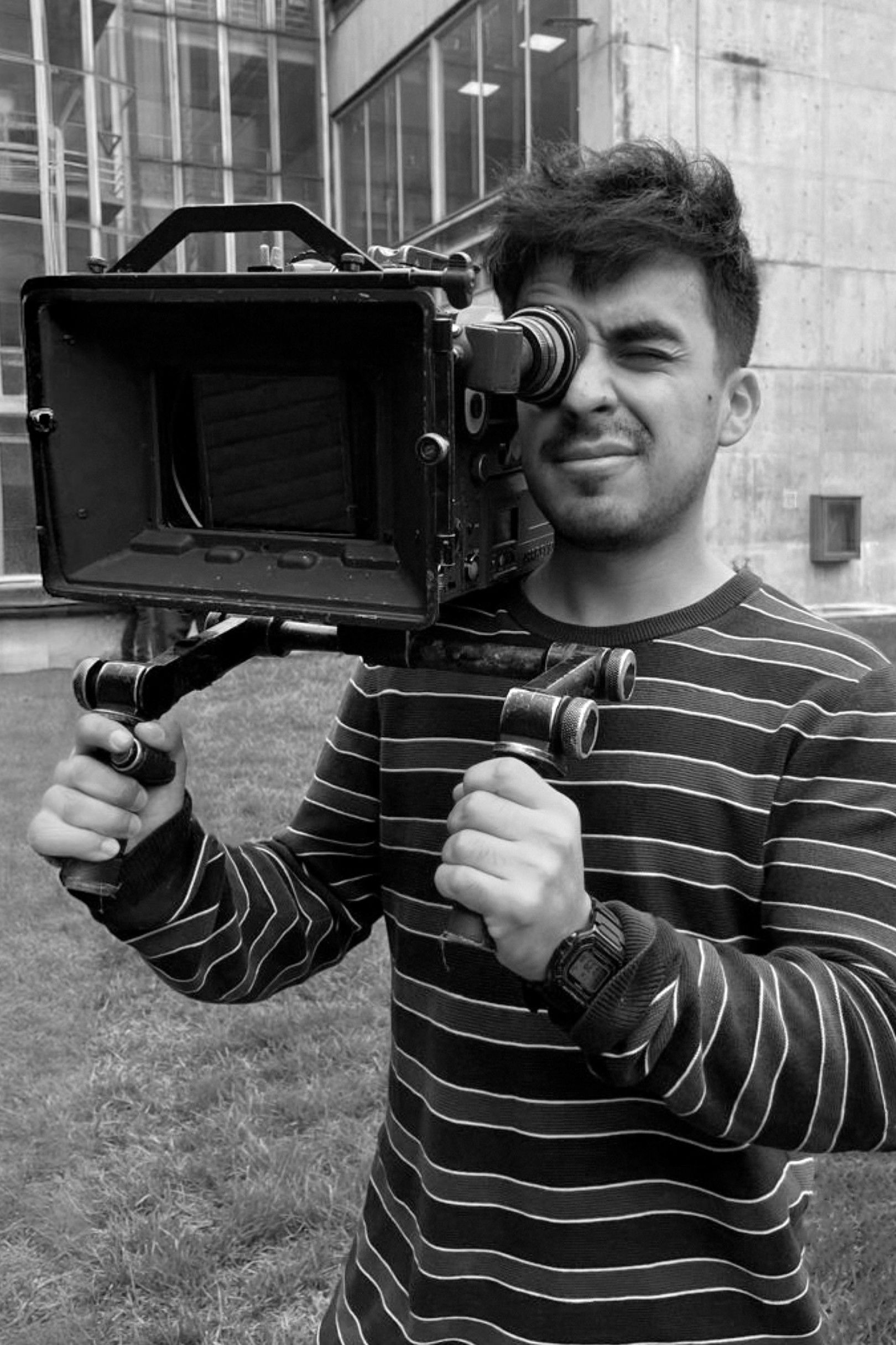 Andrés Garay backdrop