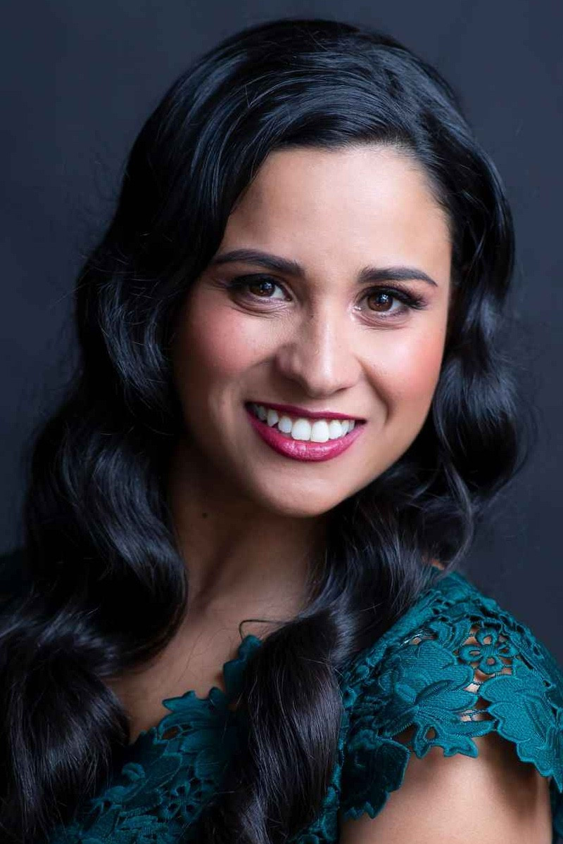 Stacey Alleaume backdrop