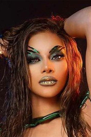 Maxie Andreison backdrop