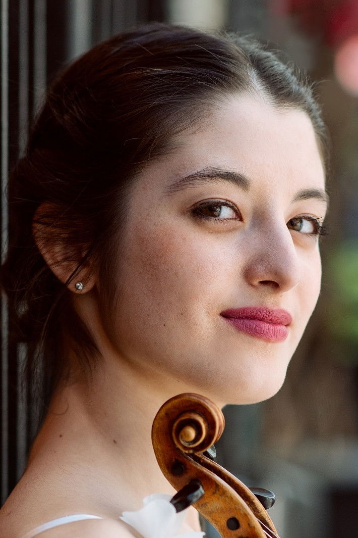 María Dueñas backdrop