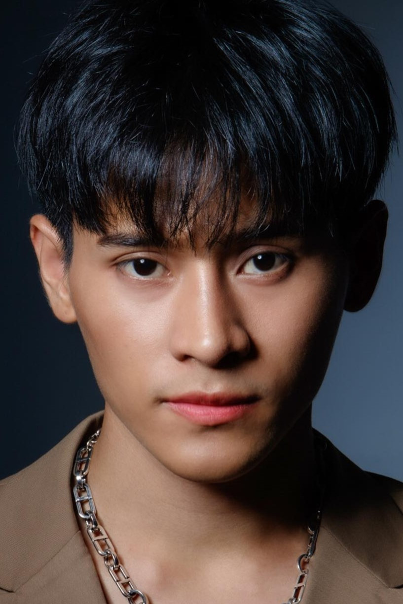 Weeravich Bampen backdrop