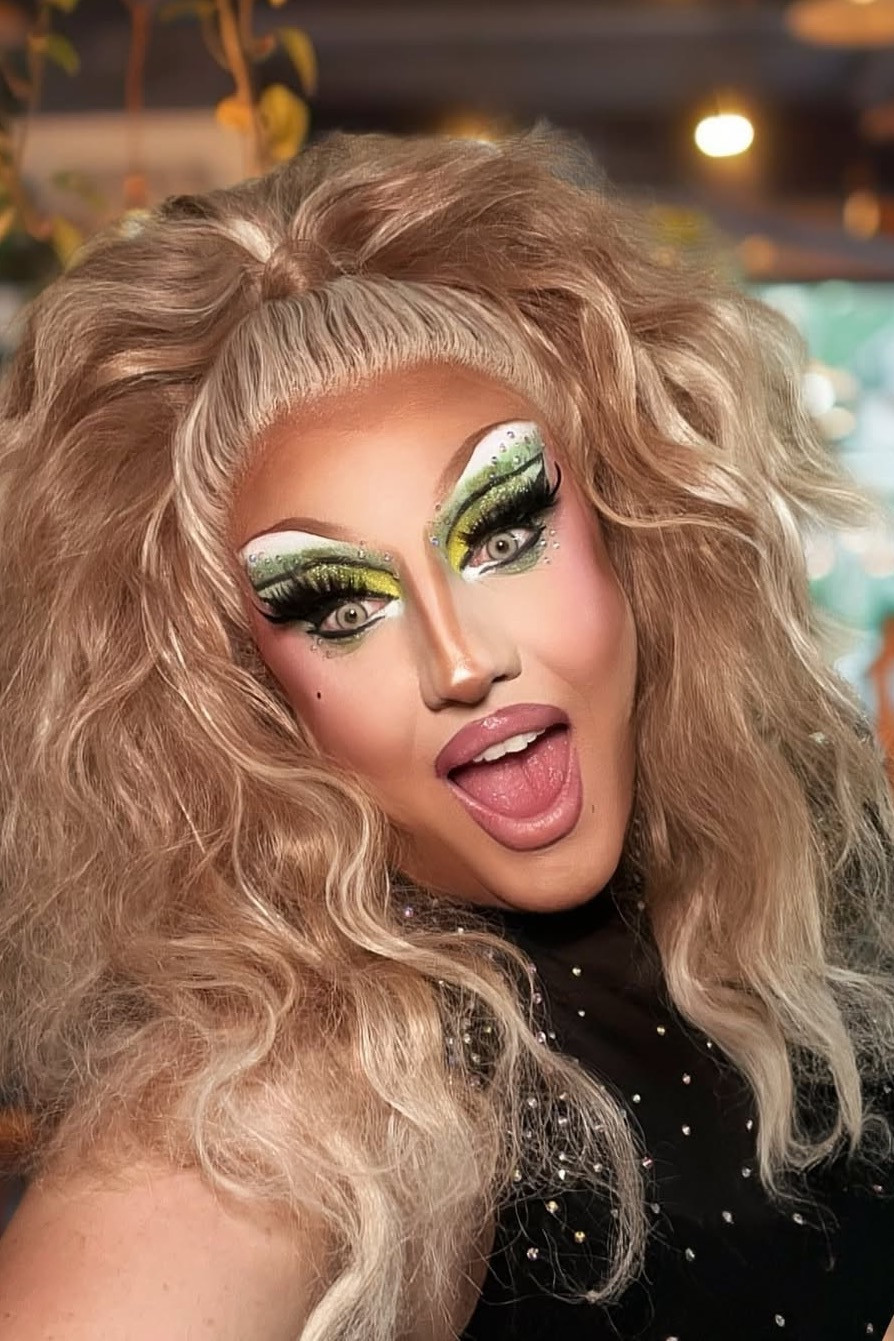 Ginger Bitch backdrop