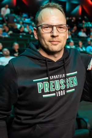 Marcel Weskamp backdrop